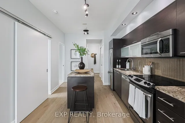Additional image 18 of 126 Simcoe St Unit 1903