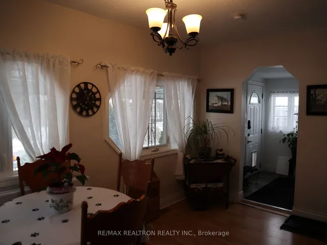 Additional image 11 of 153 Pitt Ave