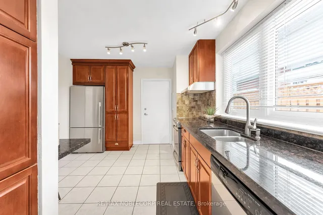 Additional image 6 of 4230 Bloor St