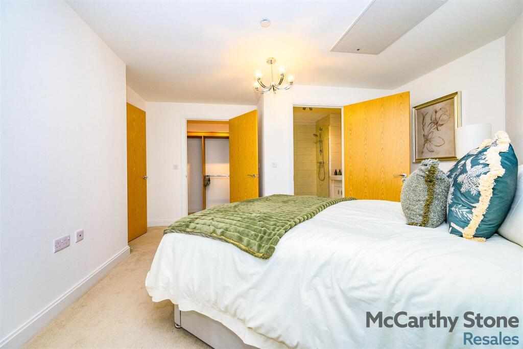 Additional image 14 of Great North Road, Hatfield