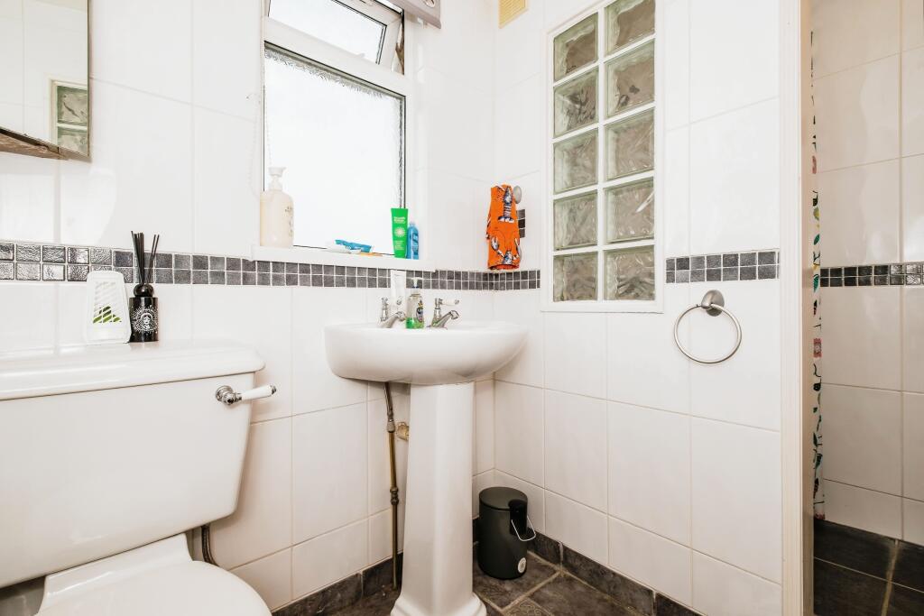 Additional image 14 of Silverdale Drive, Lancing, BN15