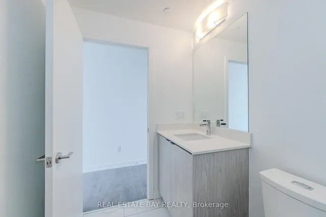 Additional image 11 of 55 Duke St Unit 2509