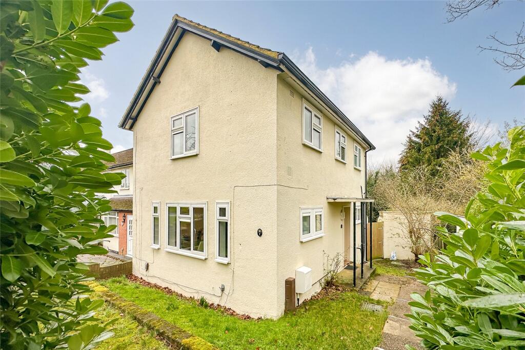 Roundfield Avenue, Harpenden, Hertfordshire, AL5