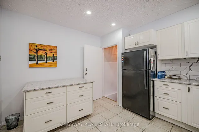 Additional image 14 of 650 Upper Sherman Ave