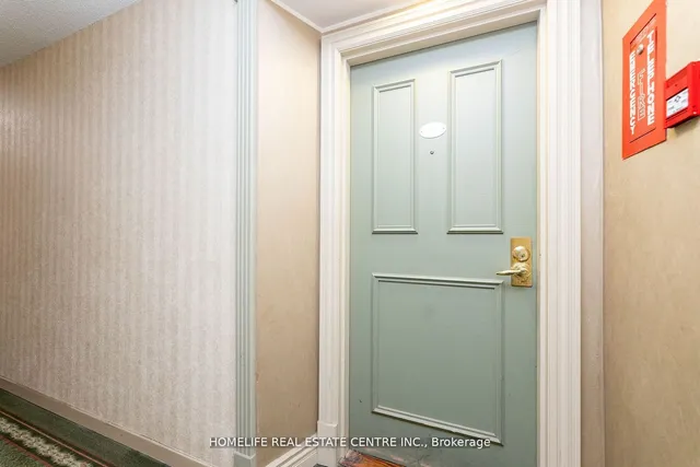 Additional image 13 of 3700 Kaneff Cres Unit 411