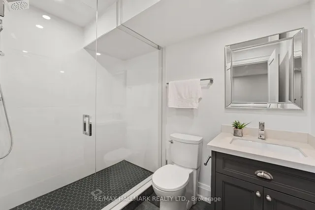 Additional image 40 of 36 Blantyre Ave