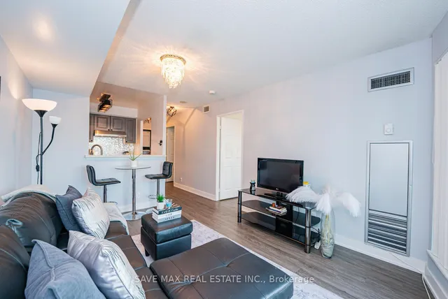 Additional image 11 of 8 Lee Centre Dr Unit 816