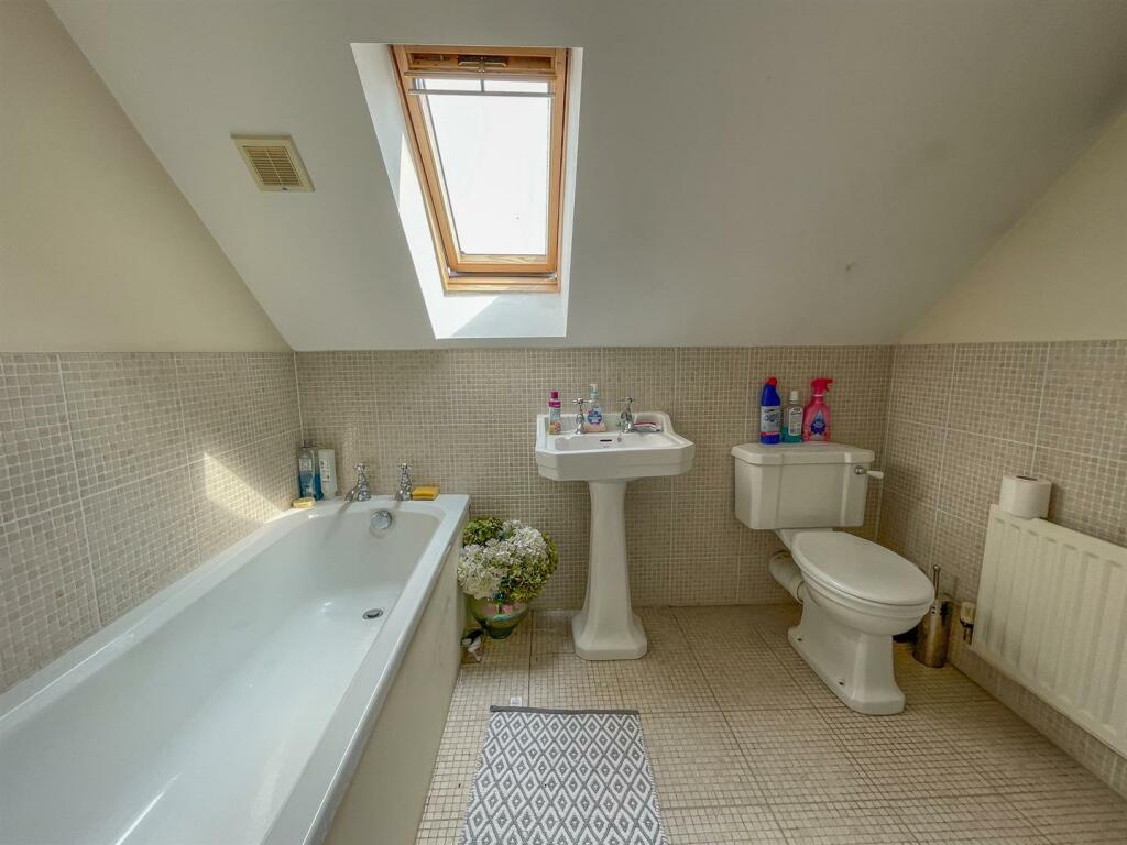 Additional image 9 of 8 The Paddock, Sunniside