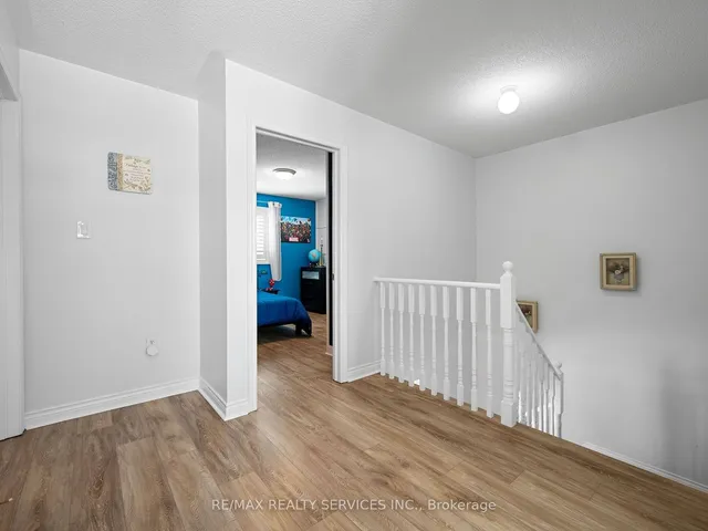 Additional image 18 of 19 Maple Beach Cres
