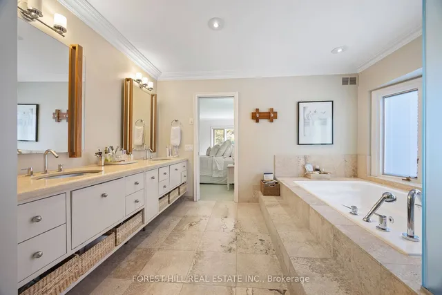 Additional image 14 of 88 Yonge Blvd