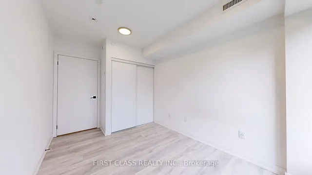 Additional image 18 of 2 Augusta Ave Unit 402