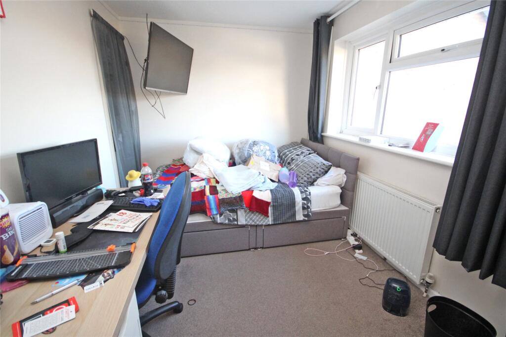 Additional image 7 of Yew Lane, New Milton, Hampshire, BH25