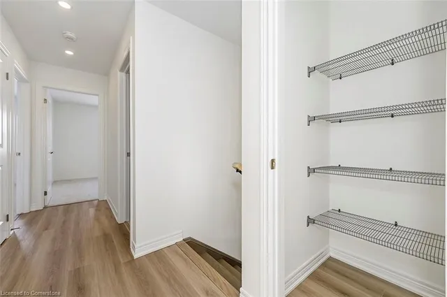 Additional image 27 of 205 Thames Way Unit 18