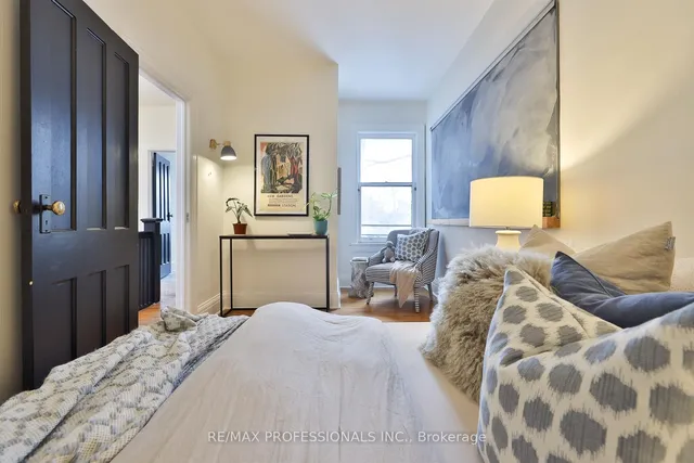 Additional image 21 of 253 Howland Ave