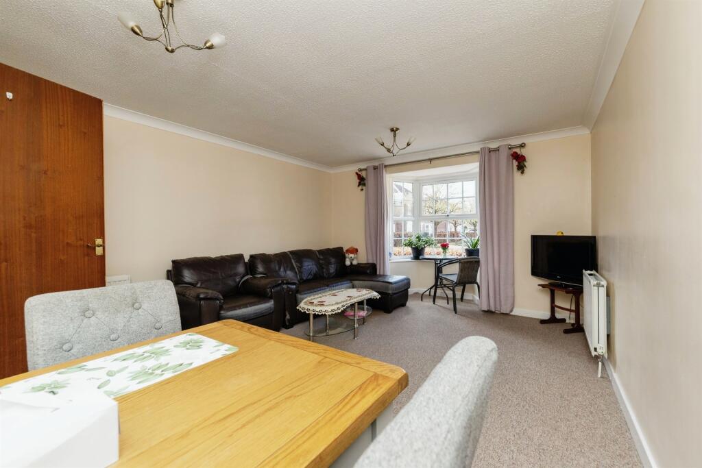 Additional image 13 of Parkway Gardens, Welwyn Garden City