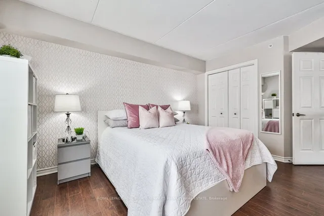 Additional image 13 of 1421 Walker's Line Unit 215