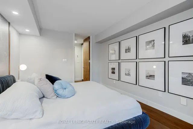 Additional image 26 of 71 Simcoe St Unit 2201