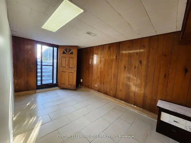 Additional image 3 of 1117 Glencairn Ave