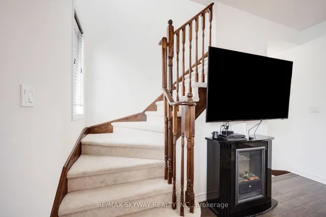 Additional image 13 of 14 Kayak Heights