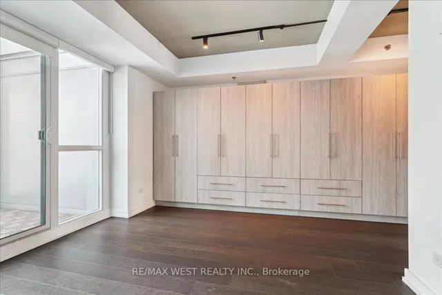 Additional image 7 of 220 George St Unit 903