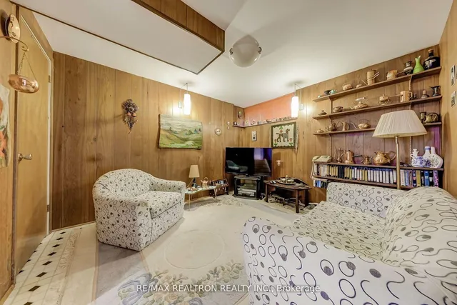 Additional image 29 of 70 Castlebury Cres Unit 9