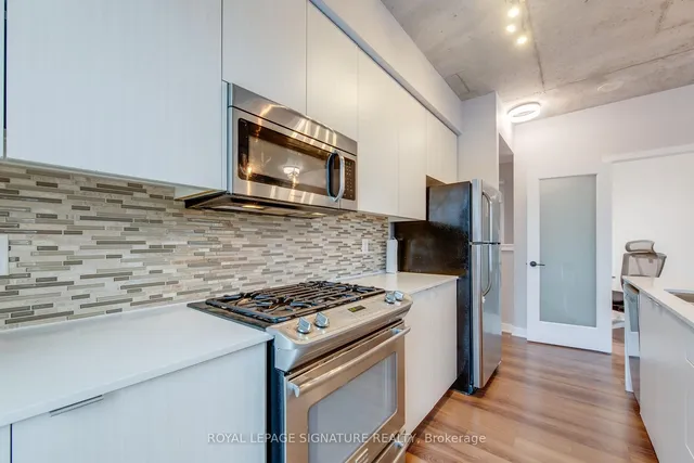 Additional image 13 of 400 Wellington St Unit PH1106