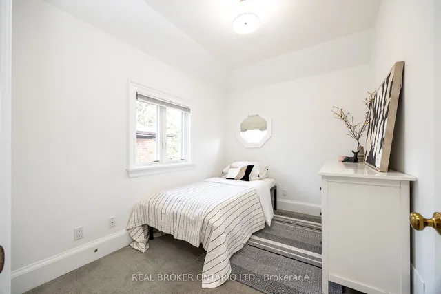 Additional image 23 of 258 Douglas Ave