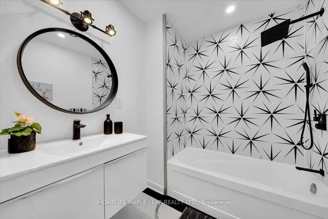 Additional image 29 of 386 Coxwell Ave