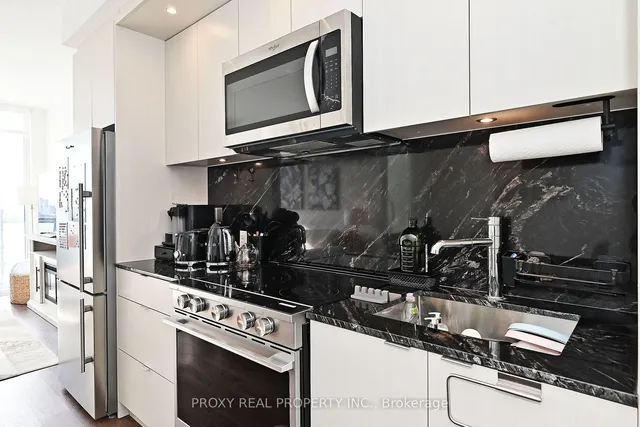 Additional image 33 of 20 Inn On The Park Dr Unit 833