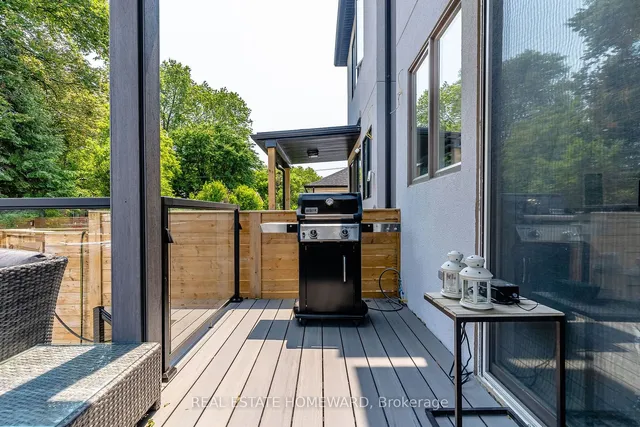 Additional image 34 of 109B Robinson Ave