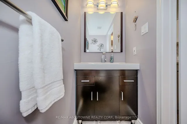 Additional image 17 of 85 HOWELL Rd