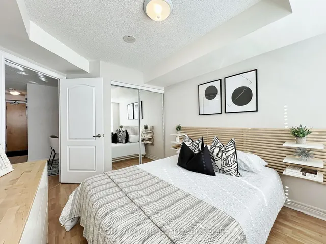 Additional image 20 of 212 Eglinton Ave Unit 502