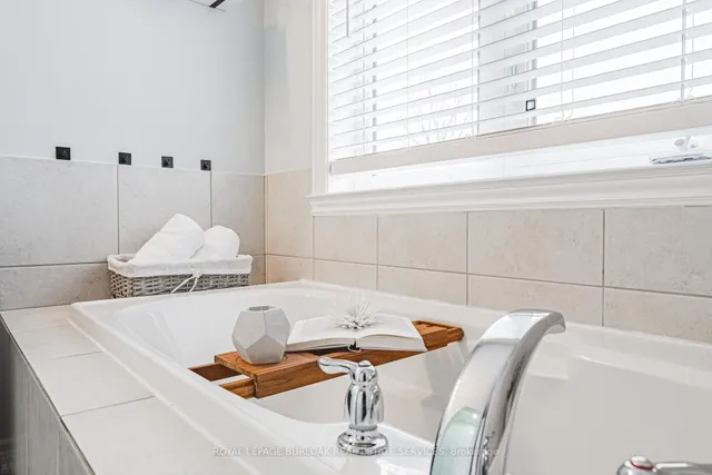 Additional image 21 of 10 Pumpkin Pass Unit 32