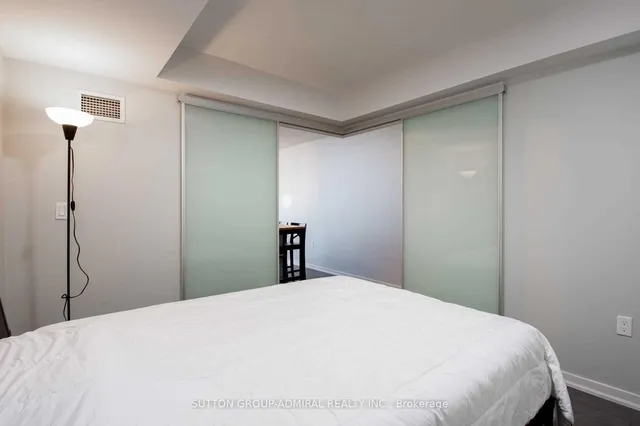 Additional image 8 of 36 Lisgar St Unit 512W