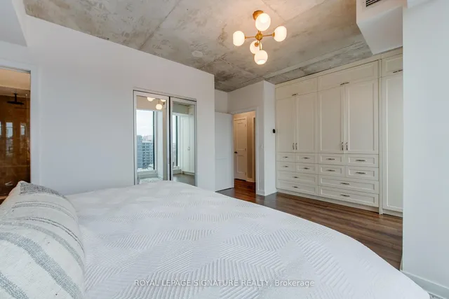 Additional image 21 of 400 Wellington St Unit PH1106