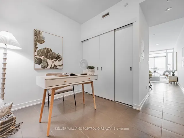 Additional image 3 of 170 Fort York Blvd Unit 2012