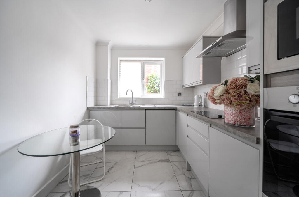 Additional image 9 of Denbridge Road, Bromley, BR1