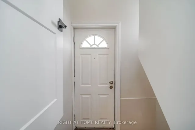 Additional image 18 of 1380 Woodbine Ave