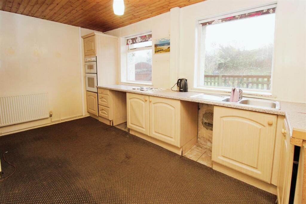 Additional image 4 of Summerlands Grove, Bradford, BD5 8QU