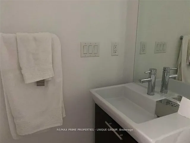 Additional image 14 of 386 Yonge St Unit 5316