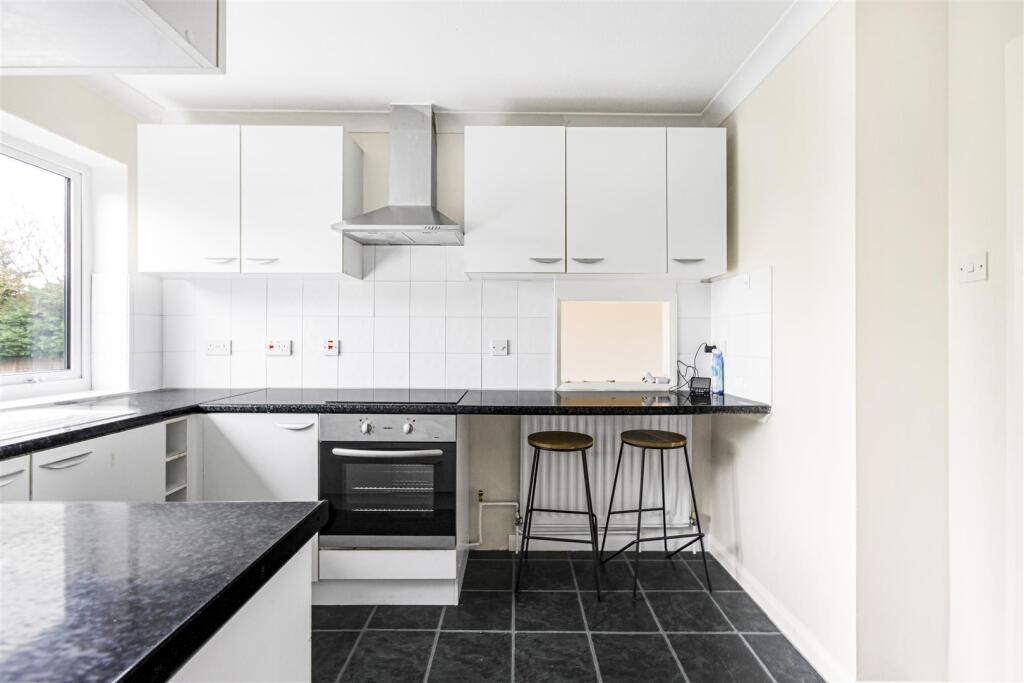 Additional image 6 of Detached House in Corner Plot