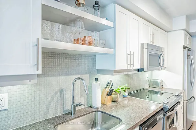 Additional image 16 of 525 Adelaide St Unit 520