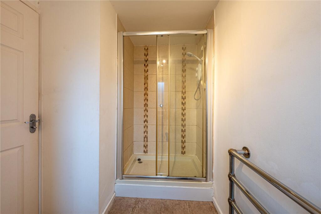 Additional image 16 of Harwood Drive, Dosthill, Tamworth, Staffordshire, B77