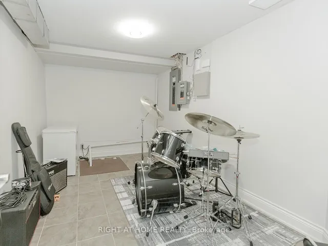 Additional image 34 of 129 Maple Leaf Dr