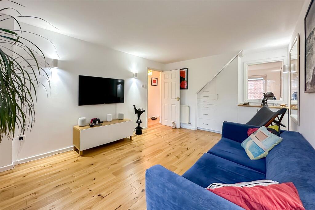 Additional image 16 of Wynches Farm Drive, St. Albans, Hertfordshire, AL4