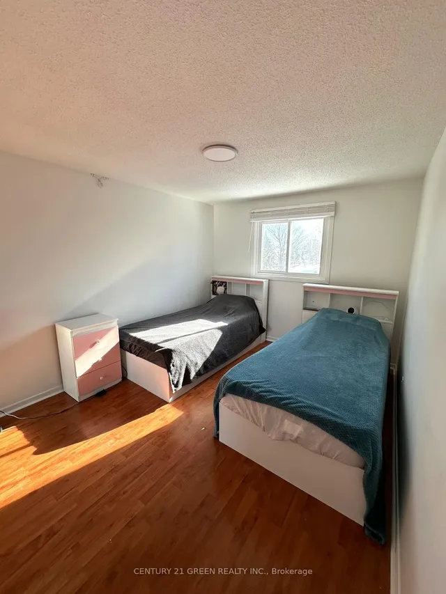 Additional image 19 of 864 Laurier Ave