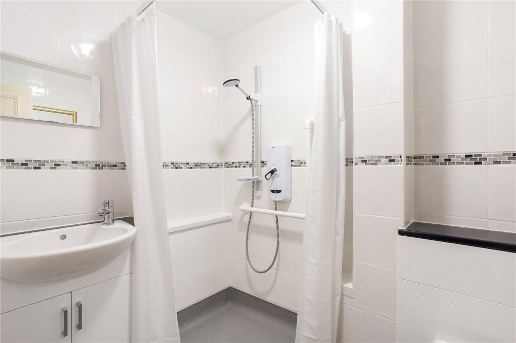 Additional image 6 of Douglas Road, Harpenden, Hertfordshire, AL5