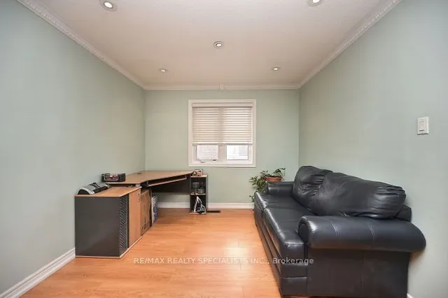 Additional image 34 of 5 SUMMERSHADE St