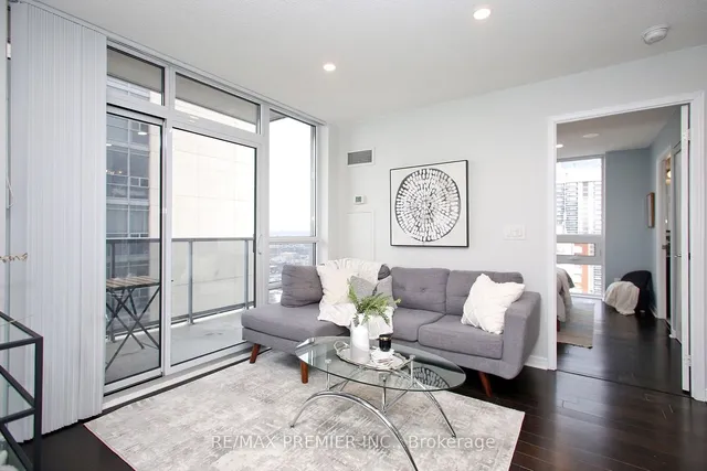 Additional image 9 of 3 Michael Power Pl Unit 2102