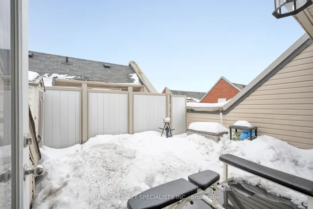 Additional image 34 of 76 Munro St Unit 4